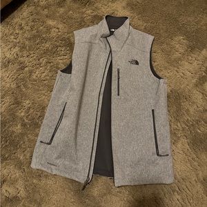 North Face Men’s Vest Like New
